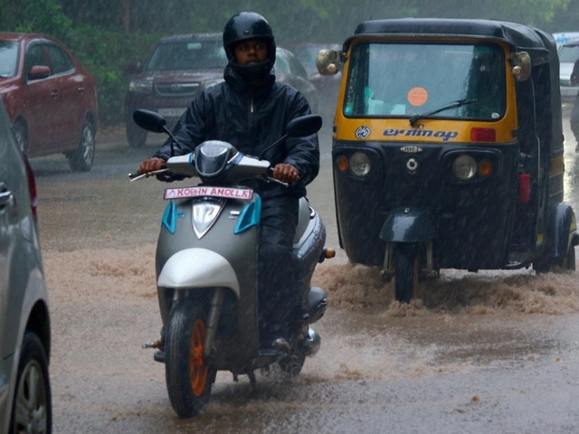 दिल्ली-NCR में रुक-रुक कर भारी बारिश: मानसून ने बिगाड़ी जनता की दिनचर्या